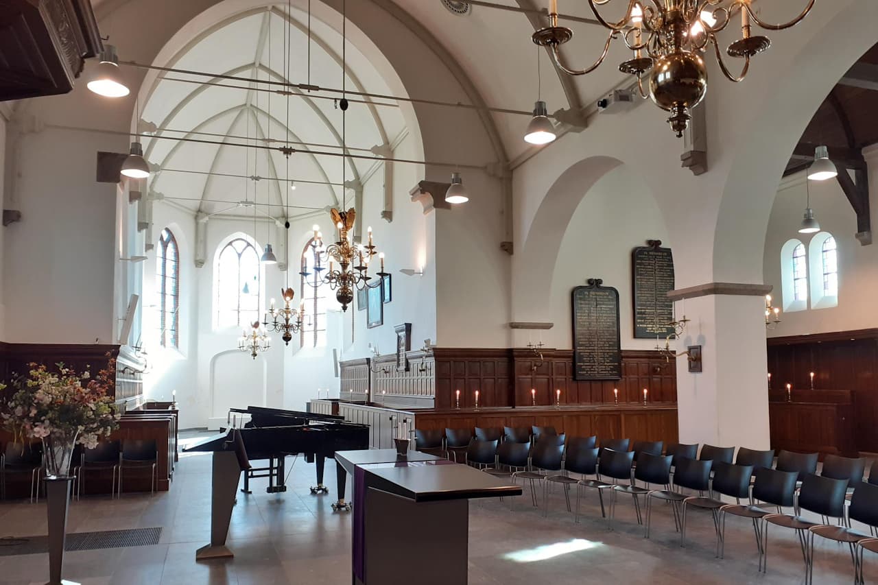 Interieur van de Maartenskerk in Doorn
