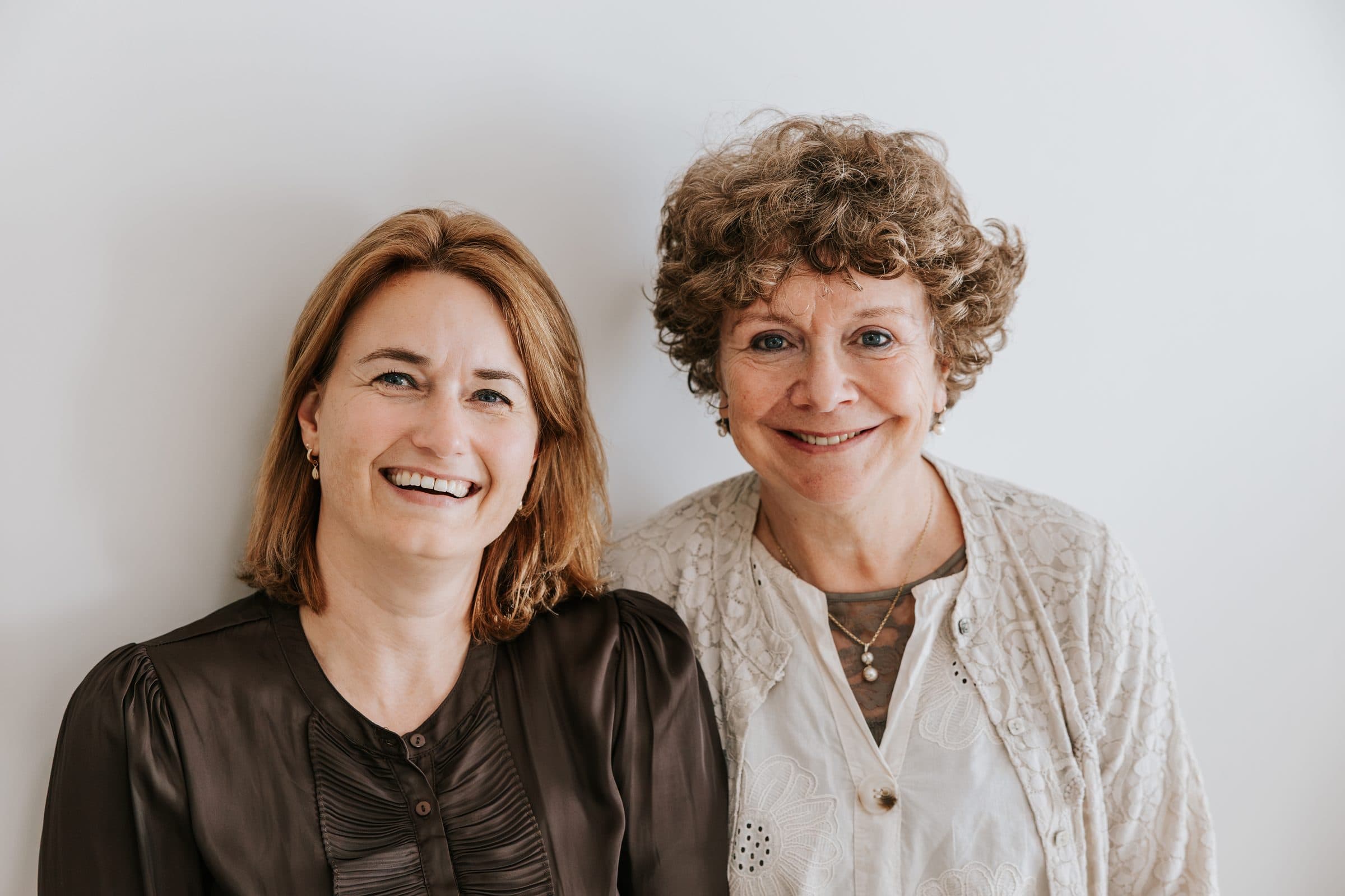Merel Gondelach en Moniek van Mens